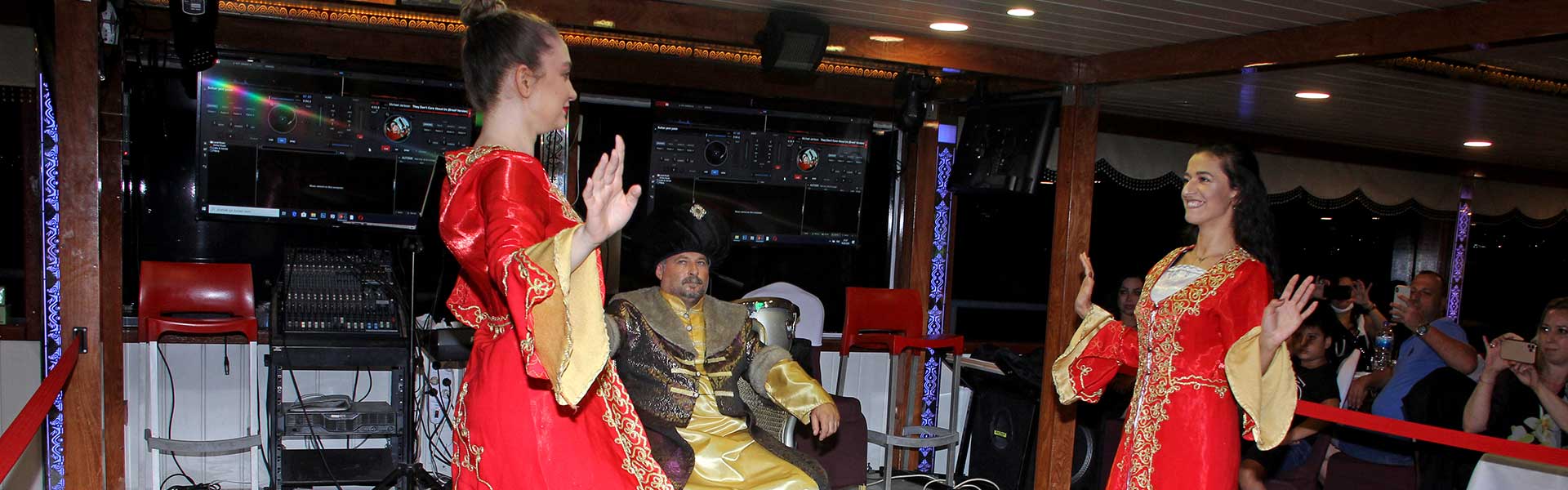 Best Bosphorus Dinner Cruise