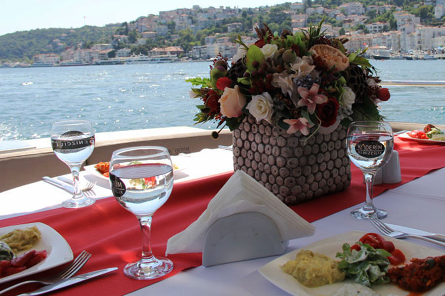 Best Bosphorus Lunch Cruise