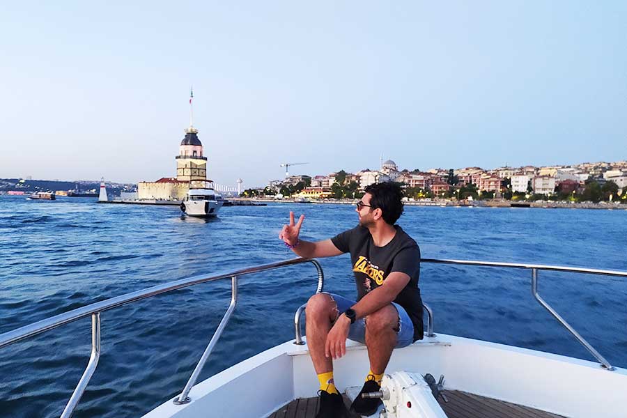 Private Bosphorus yacht cruise